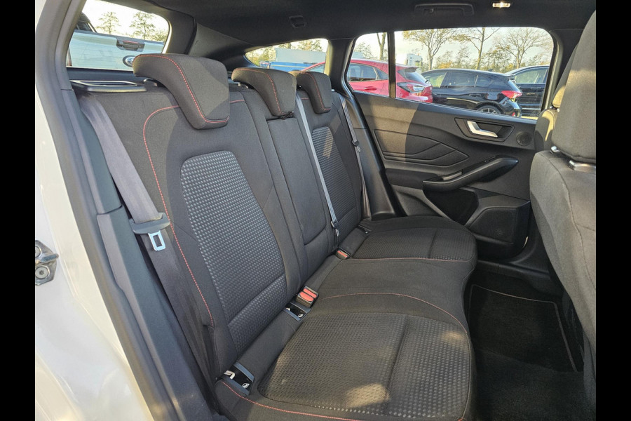 Ford FOCUS Wagon 1.0 EcoBoost Hybrid ST Line X 155pk | Trekhaak afneembaar | Panoramadak | Bang&Olufsen | Adaptive cruise control | Winter Pack | All season banden | Camera
