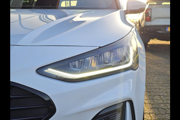 Ford FOCUS Wagon 1.0 EcoBoost Hybrid ST Line X 155pk | Trekhaak afneembaar | Panoramadak | Bang&Olufsen | Adaptive cruise control | Winter Pack | All season banden | Camera
