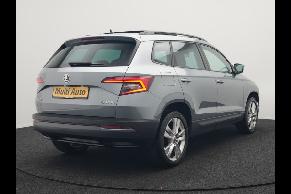 Škoda Karoq 1.0 TSI Style DSG116pk Dealer O.H. | Trekhaak Af Fabriek | Panodak | Camera | Apple Carplay | Sportstoelen Verwarmd  | Navigatie | Keyless | Cruise Control | DAB |
