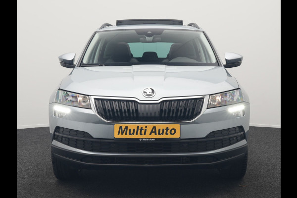 Škoda Karoq 1.0 TSI Style DSG116pk Dealer O.H. | Trekhaak Af Fabriek | Panodak | Camera | Apple Carplay | Sportstoelen Verwarmd  | Navigatie | Keyless | Cruise Control | DAB |