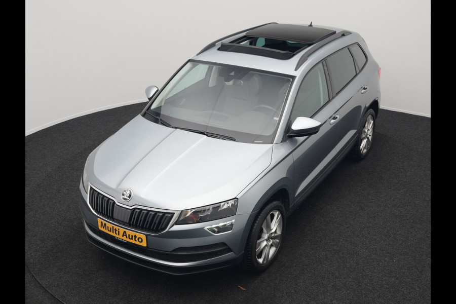 Škoda Karoq 1.0 TSI Style DSG116pk Dealer O.H. | Trekhaak Af Fabriek | Panodak | Camera | Apple Carplay | Sportstoelen Verwarmd  | Navigatie | Keyless | Cruise Control | DAB |