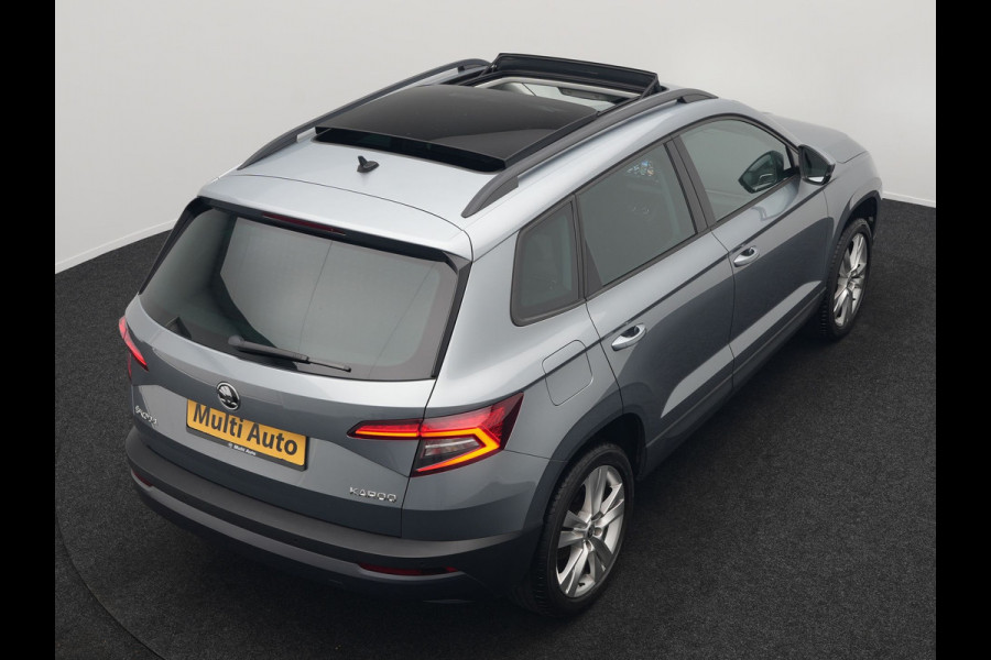 Škoda Karoq 1.0 TSI Style DSG116pk Dealer O.H. | Trekhaak Af Fabriek | Panodak | Camera | Apple Carplay | Sportstoelen Verwarmd  | Navigatie | Keyless | Cruise Control | DAB |