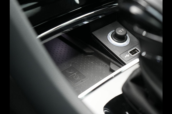 Škoda Karoq 1.0 TSI Style DSG116pk Dealer O.H. | Trekhaak Af Fabriek | Panodak | Camera | Apple Carplay | Sportstoelen Verwarmd  | Navigatie | Keyless | Cruise Control | DAB |