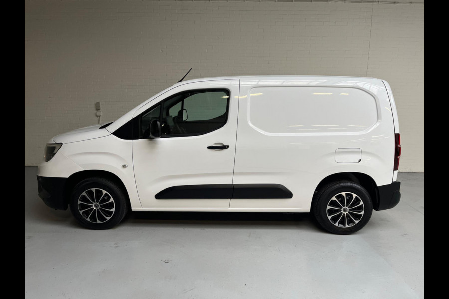 Opel Combo 1.5D 100pk euro6 L1H1 Edition 3persoons, Airco, Camera, CruiseControl, Navigatie, Trekhaak, RIJKLAARPRIJS!