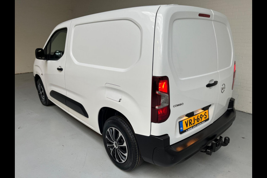 Opel Combo 1.5D 100pk euro6 L1H1 Edition 3persoons, Airco, Camera, CruiseControl, Navigatie, Trekhaak, RIJKLAARPRIJS!