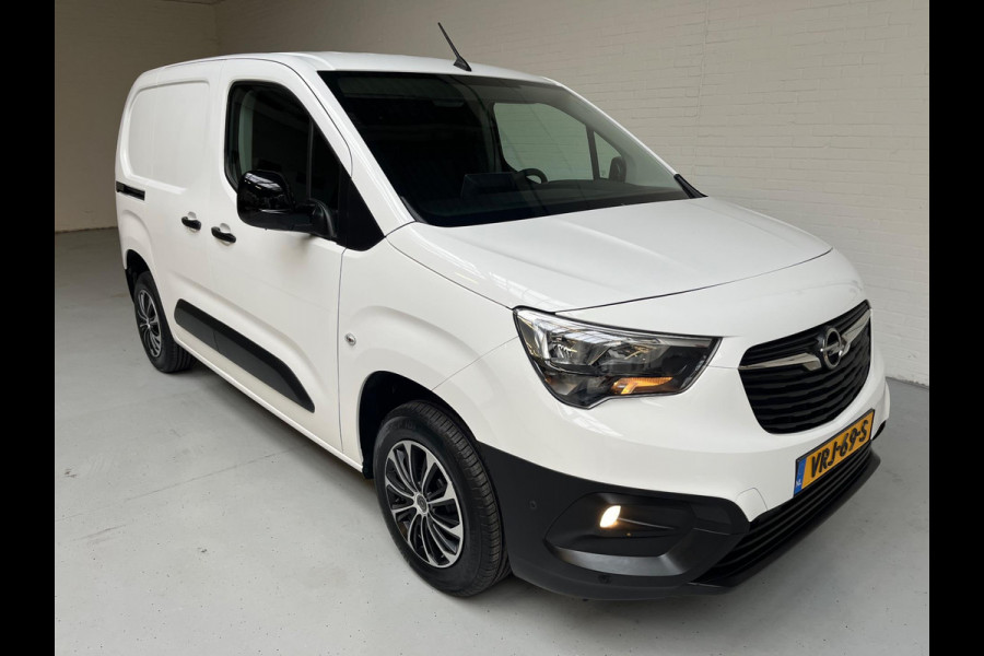 Opel Combo 1.5D 100pk euro6 L1H1 Edition 3persoons, Airco, Camera, CruiseControl, Navigatie, Trekhaak, RIJKLAARPRIJS!