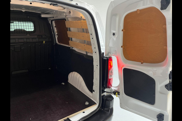 Opel Combo 1.5D 100pk euro6 L1H1 Edition 3persoons, Airco, Camera, CruiseControl, Navigatie, Trekhaak, RIJKLAARPRIJS!