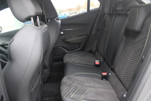 Peugeot 2008 1.2 130PK AUTOMAAT GT PACK | ALCANTARA/LEDEREN BEKLEDING | ELEKTRISCH BEDIENBARE BESTUURDERSSTOEL | STOEL VERWARMING | MASSAGE STOELEN | NAVIGATIE | FULL LED KOPLAMPEN | DRAADLOZE APPLE CARPLAY/ANDROID AUTO | ADAPTIVE CRUISE CONTROL | CAMERA VOOR + ACHTER | CLIMATE CONTROL | LICHTMETALEN VELGEN 17" | KEYLESS ENTRY/START | DAB+ RADIO |DODEHOEK DETECTIE | PARKEERSENSOREN VOOR + ACHTER |