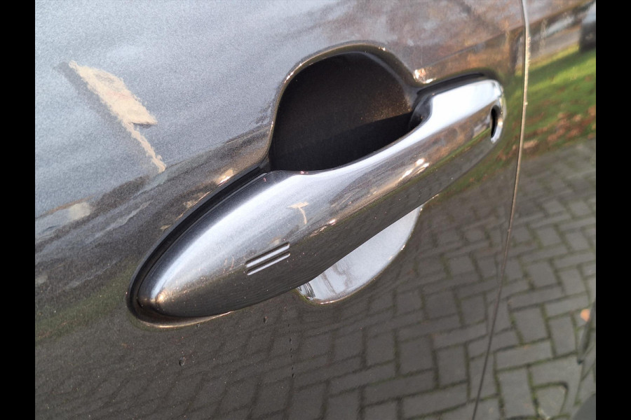 Toyota Yaris Cross 1.5 Hybrid Dynamic | Smart connect, 17 inch, Apple Carplay/Android auto, Keyless, Startknop, Privacy glass