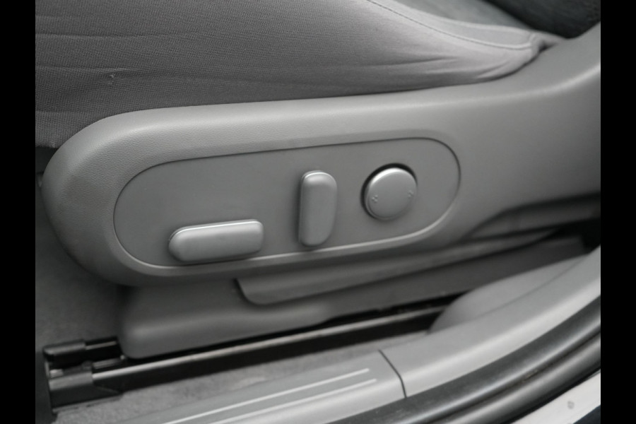Hyundai IONIQ 5 Connect 58 kWh 170pk Dealer O.H. | Adaptive Cruise | Camera | Stoelen & Stuur Verwarmd | Apple Carplay | Navigatie | Virtual | Blis | DAB |