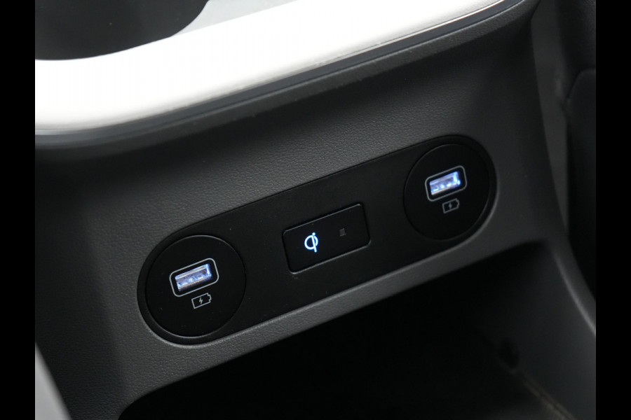 Hyundai IONIQ 5 Connect 58 kWh 170pk Dealer O.H. | Adaptive Cruise | Camera | Stoelen & Stuur Verwarmd | Apple Carplay | Navigatie | Virtual | Blis | DAB |