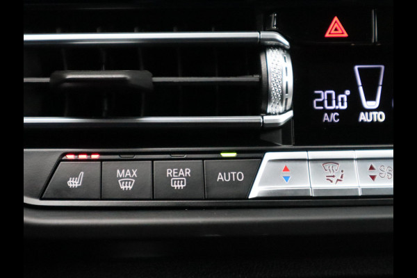 BMW 1-serie 118i High Executive M Sport Pakket Automaat / Live Cockpit Professional / Leder / Hifi / Stoelverwarming / 17 Inch / Adaptieve LED-koplamp / DAB / Parkeersensoren / Lichtpakket