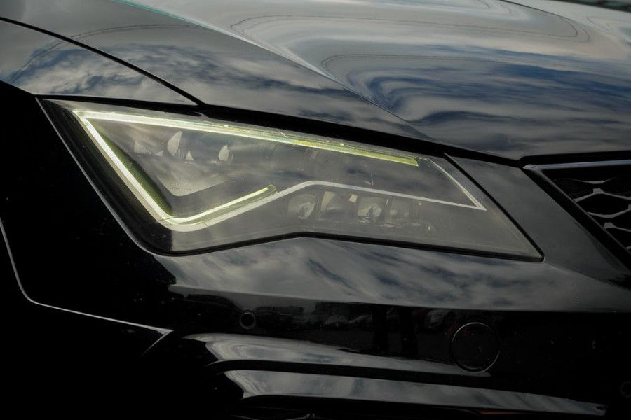 Seat León ST 2.0 TSI 4DRIVE CUPRA R Ultimate Edition / Pano / Carplay