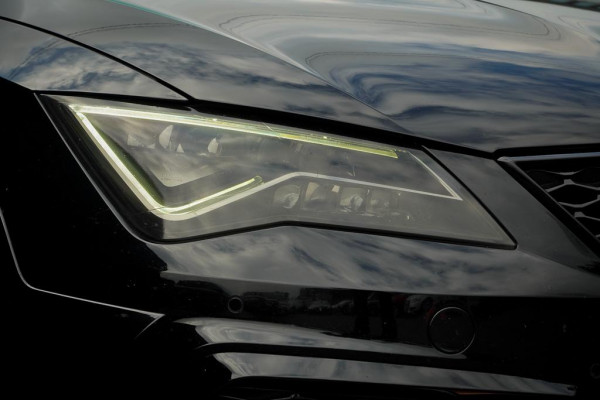 Seat León ST 2.0 TSI 4DRIVE CUPRA R Ultimate Edition / Pano / Carplay