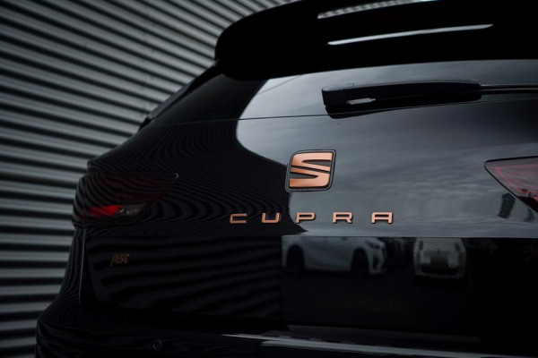 Seat León ST 2.0 TSI 4DRIVE CUPRA R Ultimate Edition / Pano / Carplay