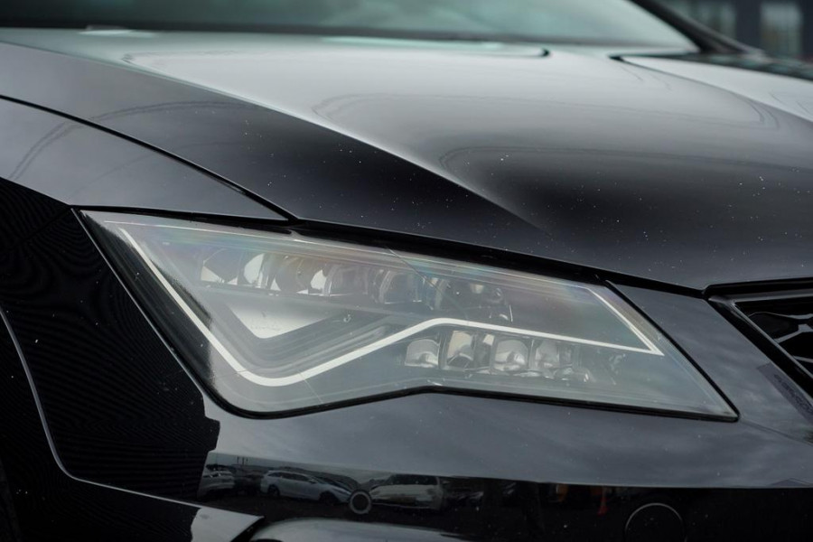 Seat León ST 2.0 TSI 4DRIVE CUPRA R Ultimate Edition / Pano / Carplay