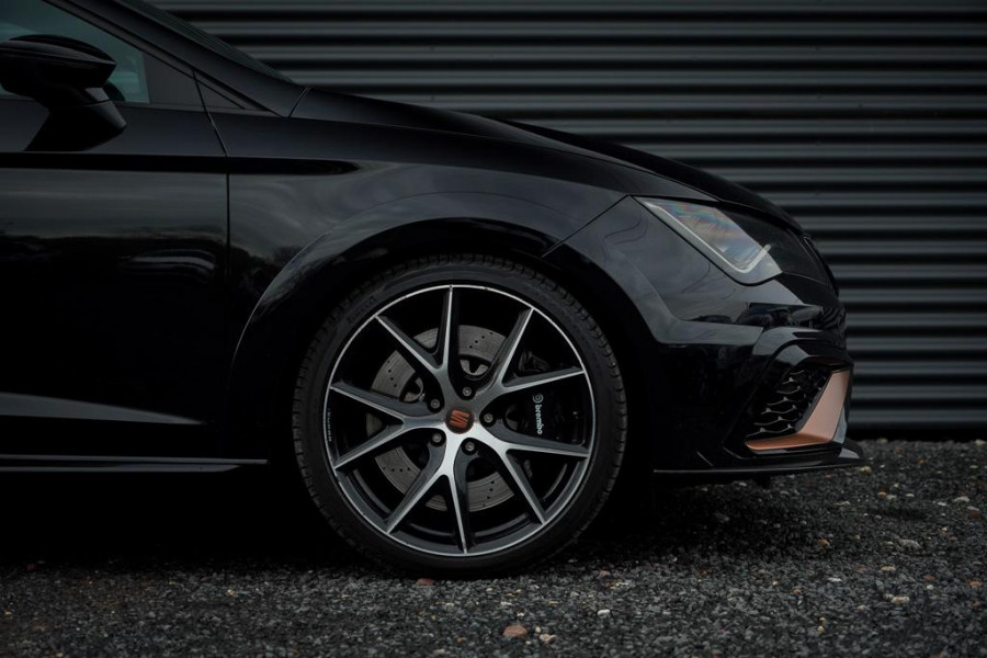 Seat León ST 2.0 TSI 4DRIVE CUPRA R Ultimate Edition / Pano / Carplay