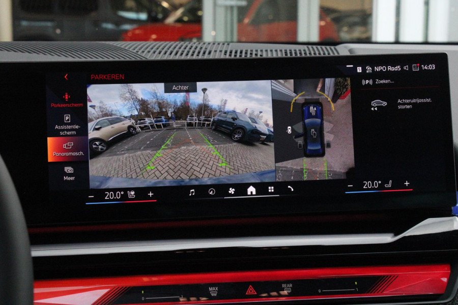 BMW 5 Serie 550e 490PK xDRIVE | ICONIC GLOW GRILL | PANORAMA DAK | MEESTURENDE ACHTERAS | STUUR VERWARMING | M SPORT PAKKET PRO | 20" LICHTMETALEN VELGEN | ZONNESCHERM ACHTERRUIT ELEKTRISCH | INTERIEURLIJSTEN M DONKERZILVER/CARBON FIBER | BOWERS & WILKINS AUDIO SYSTEM | DRIVING ASSISTANT PLUS | SHADOW LINE | INNOVATIE PAKKET | TRAVEL PAKKET | COMFORT PAKKET (AUTOMATISCHE AIRCONDITIONING 4 ZONES MET AUTOMATISCHE LUCHTCIRCULATIEFUNCTIE, STOELVERWARMING VOOR + ACHTER, STOELEN ELEKTRISCH VERSTELBAAR MET MEMORY, ACTIEVE STOELVENTILATIE VOOR) | BMW INDIVIDUAL LEER MERINO SILVERSTONE/ATL