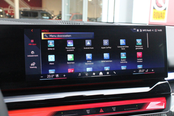 BMW 5 Serie 550e 490PK xDRIVE | ICONIC GLOW GRILL | PANORAMA DAK | MEESTURENDE ACHTERAS | STUUR VERWARMING | M SPORT PAKKET PRO | 20" LICHTMETALEN VELGEN | ZONNESCHERM ACHTERRUIT ELEKTRISCH | INTERIEURLIJSTEN M DONKERZILVER/CARBON FIBER | BOWERS & WILKINS AUDIO SYSTEM | DRIVING ASSISTANT PLUS | SHADOW LINE | INNOVATIE PAKKET | TRAVEL PAKKET | COMFORT PAKKET (AUTOMATISCHE AIRCONDITIONING 4 ZONES MET AUTOMATISCHE LUCHTCIRCULATIEFUNCTIE, STOELVERWARMING VOOR + ACHTER, STOELEN ELEKTRISCH VERSTELBAAR MET MEMORY, ACTIEVE STOELVENTILATIE VOOR) | BMW INDIVIDUAL LEER MERINO SILVERSTONE/ATL