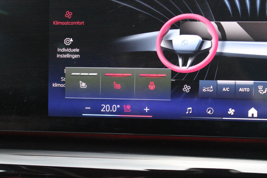 BMW 5 Serie 550e 490PK xDRIVE | ICONIC GLOW GRILL | PANORAMA DAK | MEESTURENDE ACHTERAS | STUUR VERWARMING | M SPORT PAKKET PRO | 20" LICHTMETALEN VELGEN | ZONNESCHERM ACHTERRUIT ELEKTRISCH | INTERIEURLIJSTEN M DONKERZILVER/CARBON FIBER | BOWERS & WILKINS AUDIO SYSTEM | DRIVING ASSISTANT PLUS | SHADOW LINE | INNOVATIE PAKKET | TRAVEL PAKKET | COMFORT PAKKET (AUTOMATISCHE AIRCONDITIONING 4 ZONES MET AUTOMATISCHE LUCHTCIRCULATIEFUNCTIE, STOELVERWARMING VOOR + ACHTER, STOELEN ELEKTRISCH VERSTELBAAR MET MEMORY, ACTIEVE STOELVENTILATIE VOOR) | BMW INDIVIDUAL LEER MERINO SILVERSTONE/ATL