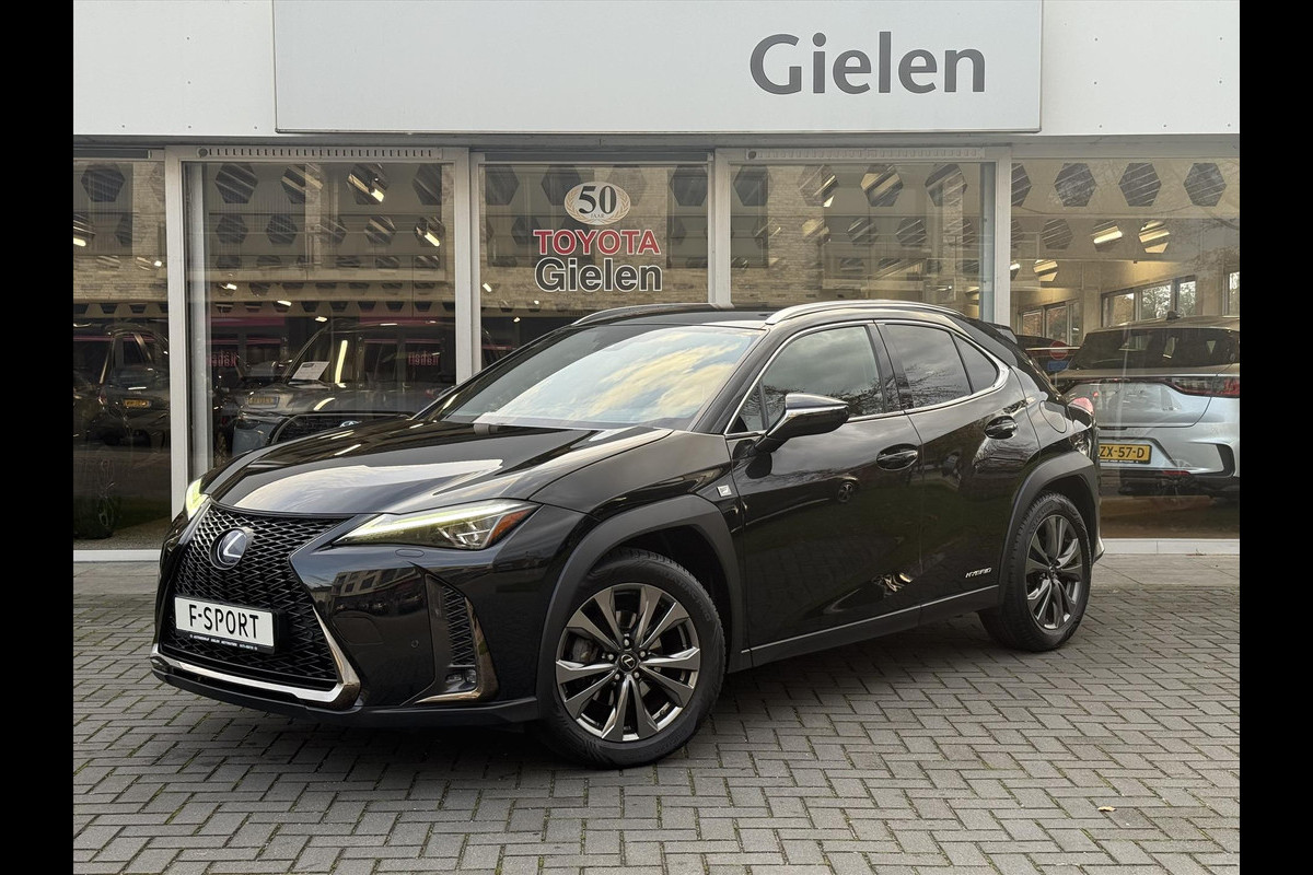 Lexus UX 250h F Sport Line | Trekhaak, Head up display, Parkeersensoren, 18 inch, Elektrische bedienbare stoel, Stoel + Stuurverwarming