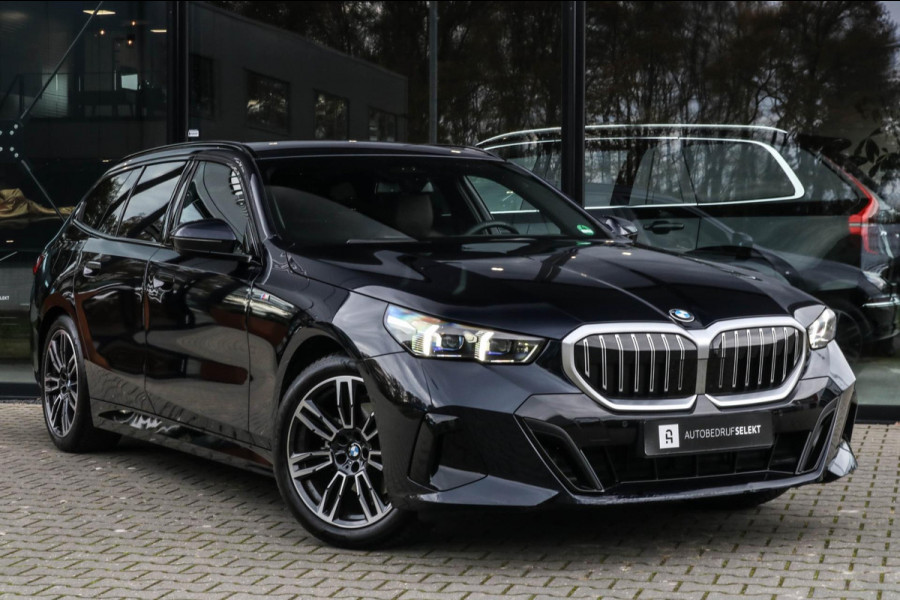BMW 5 Serie Touring 520i - M-SPORT - HARMAN KARDON - TREKHAAK