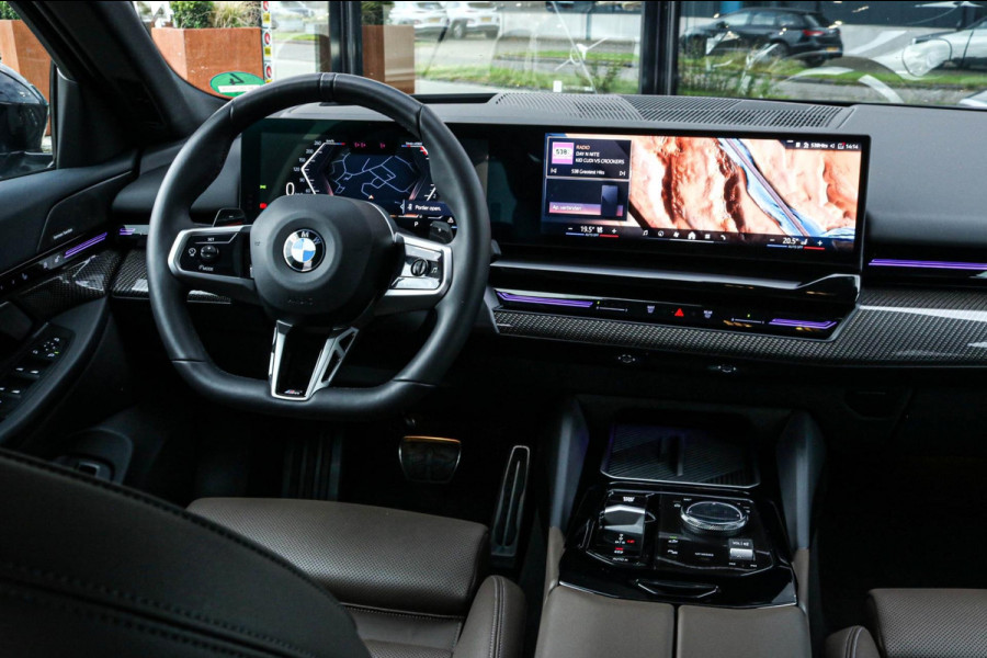 BMW 5 Serie Touring 520i - M-SPORT - HARMAN KARDON - TREKHAAK