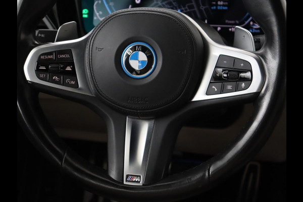 BMW 3-serie 320e M Sport | Adaptive cruise | Leder | Trekhaak | Stoelverwarming | 360 Camera | Laserlicht | Carplay | Sfeerverlichting | Live Cockpit | Keyless | Sportstoelen | DAB | Navigatie | PHEV | Plug In