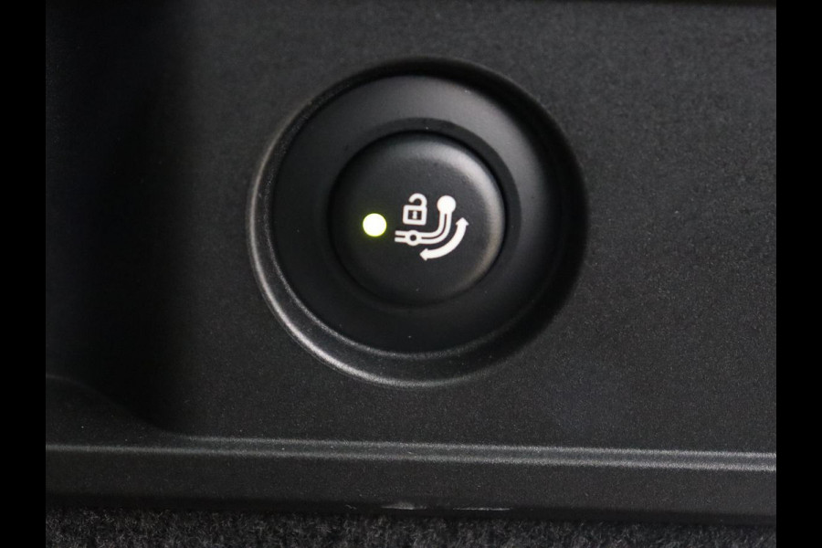 BMW 3-serie 320e M Sport | Adaptive cruise | Leder | Trekhaak | Stoelverwarming | 360 Camera | Laserlicht | Carplay | Sfeerverlichting | Live Cockpit | Keyless | Sportstoelen | DAB | Navigatie | PHEV | Plug In