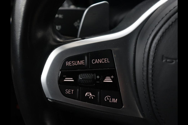 BMW 3-serie 320e M Sport | Adaptive cruise | Leder | Trekhaak | Stoelverwarming | 360 Camera | Laserlicht | Carplay | Sfeerverlichting | Live Cockpit | Keyless | Sportstoelen | DAB | Navigatie | PHEV | Plug In