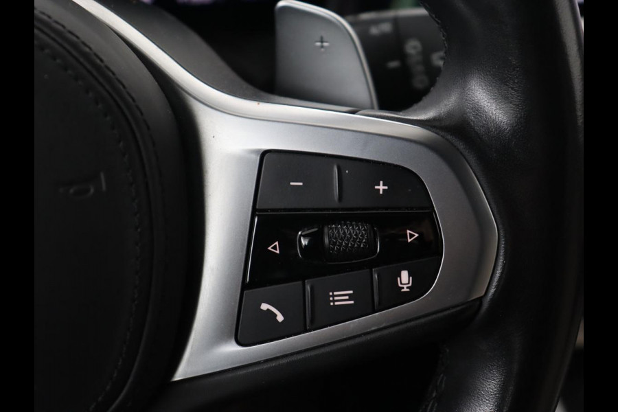 BMW 3-serie 320e M Sport | Adaptive cruise | Leder | Trekhaak | Stoelverwarming | 360 Camera | Laserlicht | Carplay | Sfeerverlichting | Live Cockpit | Keyless | Sportstoelen | DAB | Navigatie | PHEV | Plug In