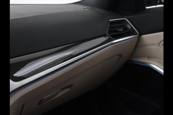 BMW 3-serie 320e M Sport | Adaptive cruise | Leder | Trekhaak | Stoelverwarming | 360 Camera | Laserlicht | Carplay | Sfeerverlichting | Live Cockpit | Keyless | Sportstoelen | DAB | Navigatie | PHEV | Plug In