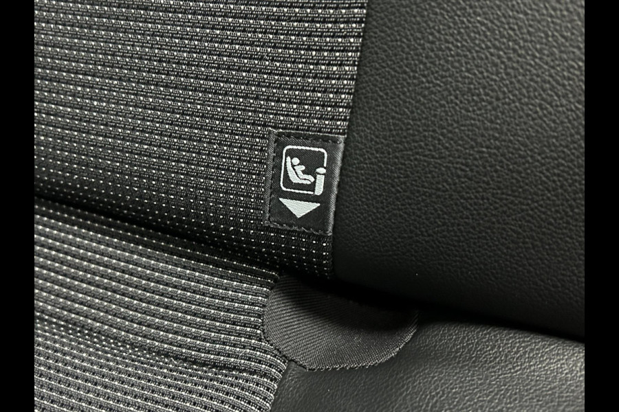 Toyota Yaris Occasion 1.5 Hybrid Premium | Airco | Grijs | Tweedehands Toyota Yaris | Cruisecontrol | Panoramadak