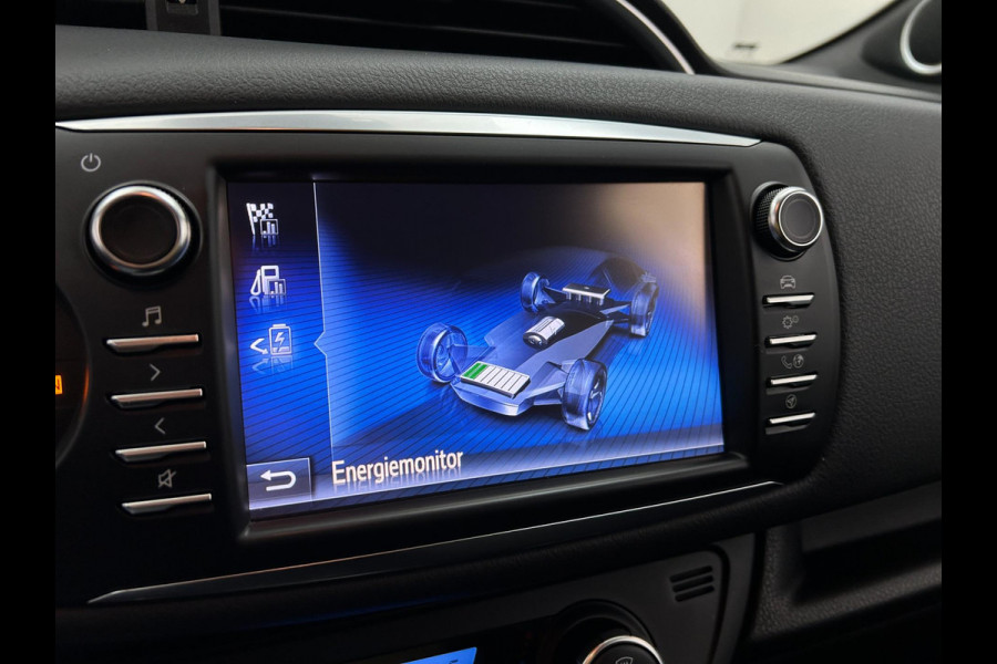 Toyota Yaris Occasion 1.5 Hybrid Premium | Airco | Grijs | Tweedehands Toyota Yaris | Cruisecontrol | Panoramadak