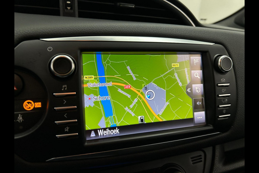 Toyota Yaris Occasion 1.5 Hybrid Premium | Airco | Grijs | Tweedehands Toyota Yaris | Cruisecontrol | Panoramadak