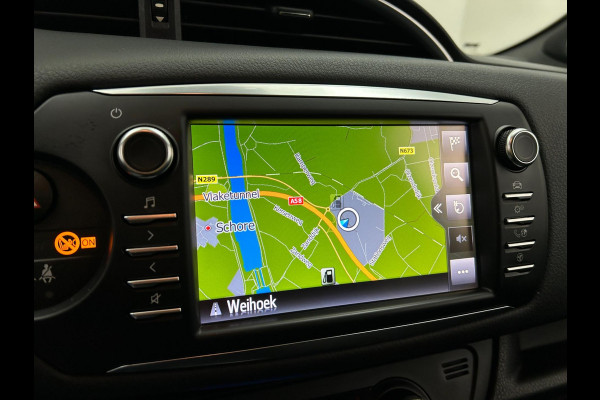 Toyota Yaris Occasion 1.5 Hybrid Premium | Airco | Grijs | Tweedehands Toyota Yaris | Cruisecontrol | Panoramadak