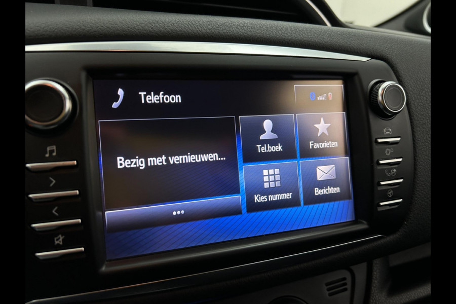 Toyota Yaris Occasion 1.5 Hybrid Premium | Airco | Grijs | Tweedehands Toyota Yaris | Cruisecontrol | Panoramadak