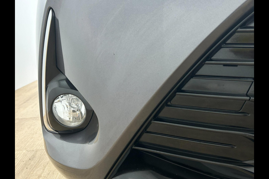 Toyota Yaris Occasion 1.5 Hybrid Premium | Airco | Grijs | Tweedehands Toyota Yaris | Cruisecontrol | Panoramadak