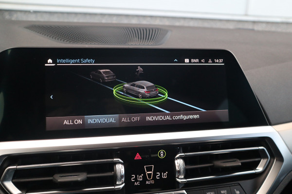 BMW 3 Serie Touring M-Sport SOH 93% / Hifi / Stoelverwarming / 18inch / Sportstoelen /