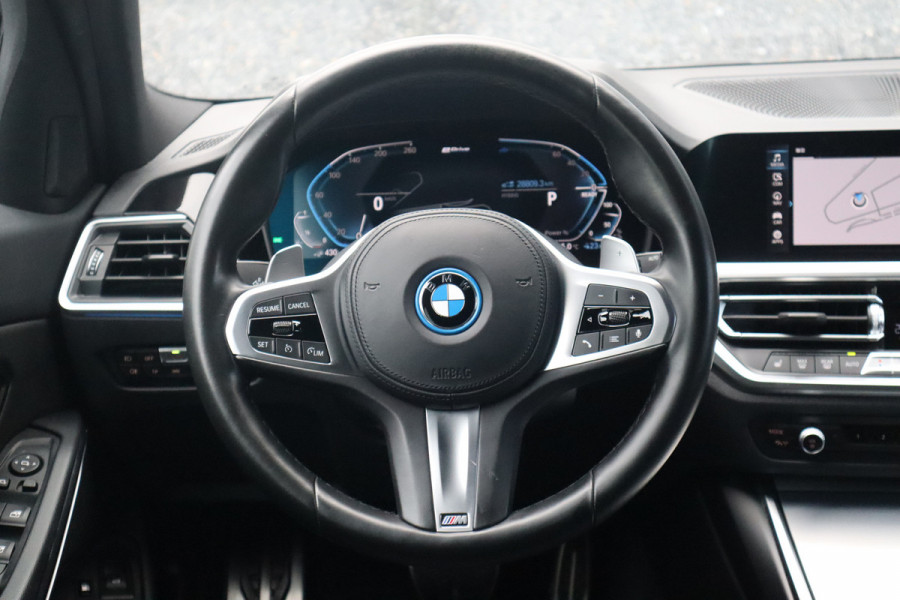 BMW 3 Serie Touring M-Sport SOH 93% / Hifi / Stoelverwarming / 18inch / Sportstoelen /
