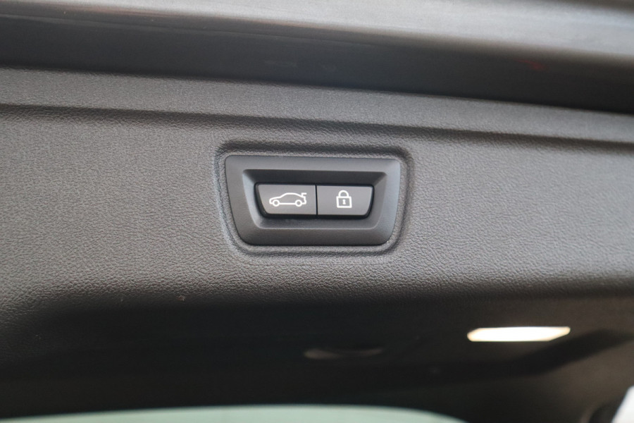 BMW 3 Serie Touring M-Sport SOH 93% / Hifi / Stoelverwarming / 18inch / Sportstoelen /