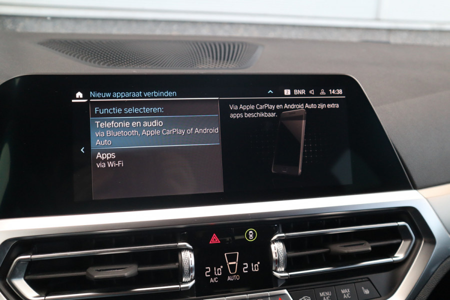 BMW 3 Serie Touring M-Sport SOH 93% / Hifi / Stoelverwarming / 18inch / Sportstoelen /