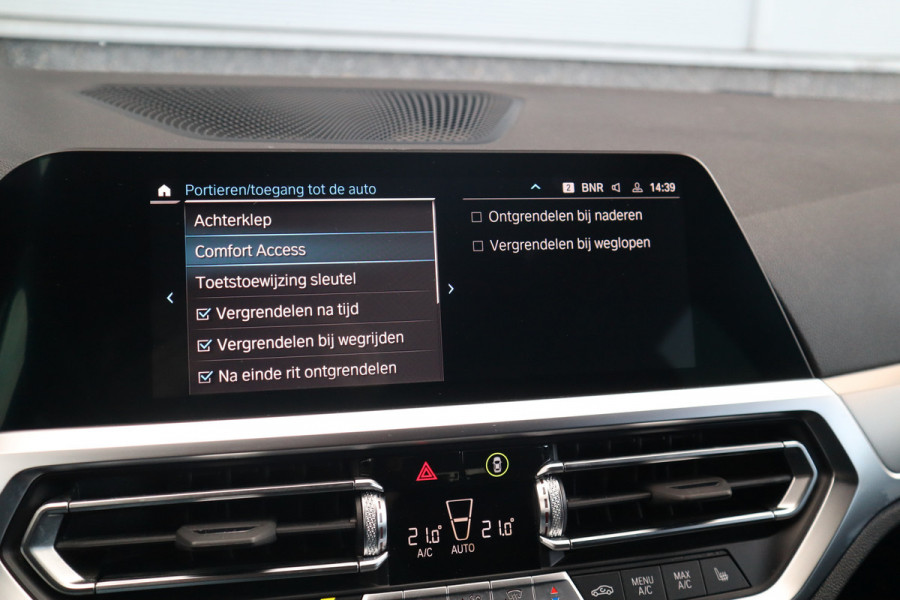 BMW 3 Serie Touring M-Sport SOH 93% / Hifi / Stoelverwarming / 18inch / Sportstoelen /