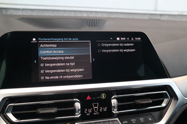 BMW 3 Serie Touring M-Sport SOH 93% / Hifi / Stoelverwarming / 18inch / Sportstoelen /