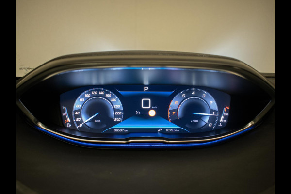 Peugeot 5008 1.2 PureTech Active Sport (APPLE CARPLAY,NAVI,CRUISE,LED,LANE ASSIST,DAB,SPORTSTOELEN,NIEUWE APK,NETTE STAAT)