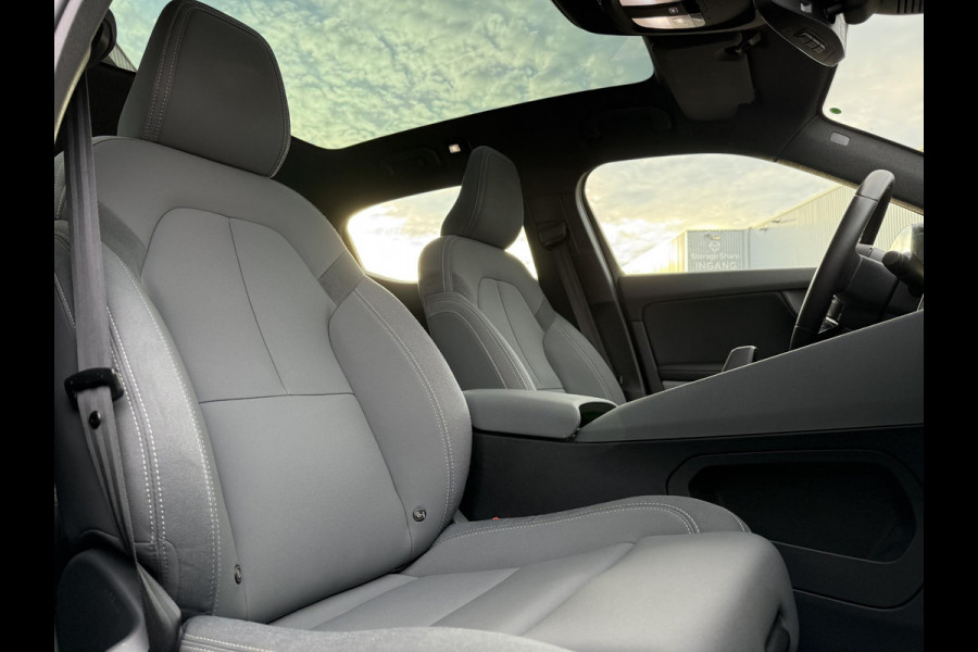 Polestar 2 Aut. Long Range Dual AWD | Trekhaak | Panorama | 360 Camera | Harman Kardon |