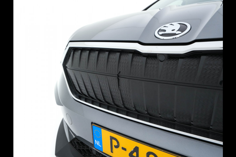 Škoda ENYAQ iV 60 [ 3-Fase ] {SOH-87%} (INCL-BTW) *PANO | FULL-LED | DIGI-COCKPIT | CAMERA | KEYLESS | NAVI-FULLMAP | PRIVACY-GLASS | AMBIENT-LIGHT | ECC | COMFORT-SEATS | DAB + | PDC | CRUISE | CARPLAY | TOWBAR | 19 "ALU*