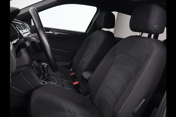 Volkswagen Tiguan Allspace 1.5 TSI R Line | Trekhaak | Camera | Full LED | Adaptive cruise | Virtual Cockpit | Park Assist | Carplay | Navigatie | Keyless | Climate control | 19'' lichtmetalen velgen