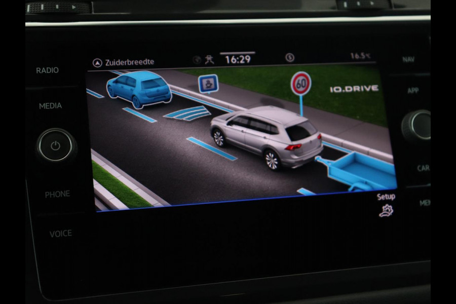 Volkswagen Tiguan Allspace 1.5 TSI R Line | Trekhaak | Camera | Full LED | Adaptive cruise | Virtual Cockpit | Park Assist | Carplay | Navigatie | Keyless | Climate control | 19'' lichtmetalen velgen