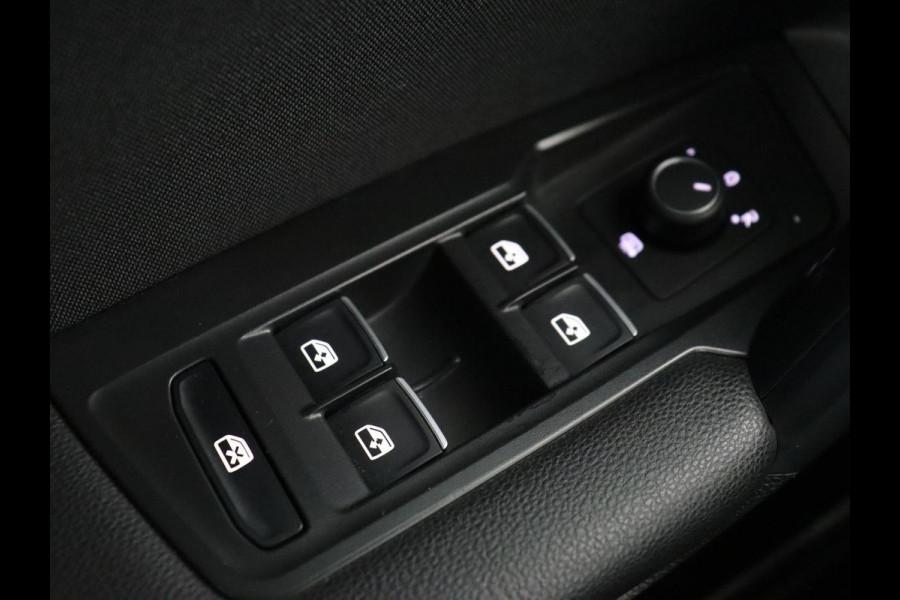 Volkswagen Tiguan Allspace 1.5 TSI R Line | Trekhaak | Camera | Full LED | Adaptive cruise | Virtual Cockpit | Park Assist | Carplay | Navigatie | Keyless | Climate control | 19'' lichtmetalen velgen
